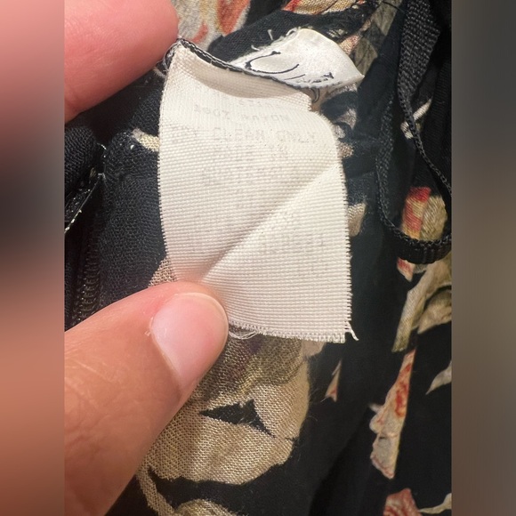 Caren Desirée Company Floral Dress - Picture 4 of 5